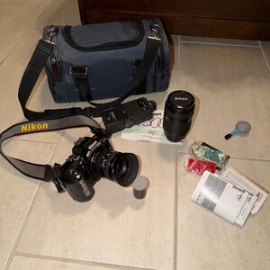 NIKON N5005 35mm FILM CAMERA with AF Nikkor 35-70mm 80-200mmLens Cap Strap Case